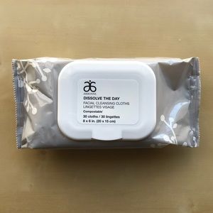 Arbonne Dissolve the Day Facial Cleansing Cloths